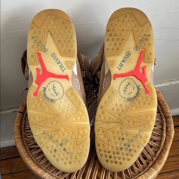 Jordan 6 Retro Travis Scott - Picture 6 of 10